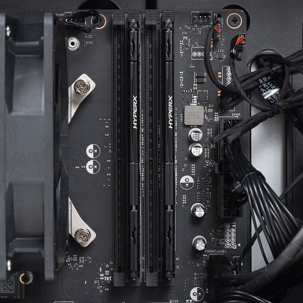 HP ENVY TE02（第12世代）レビュー：スタイリッシュな外観のパワフル