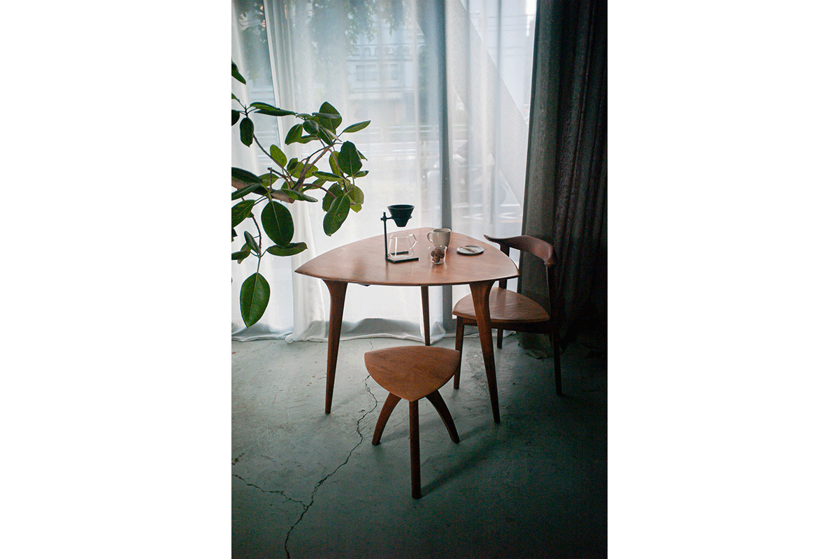 サイドテーブル・ナイトテーブル・ローテーブル KOMA pick table stool