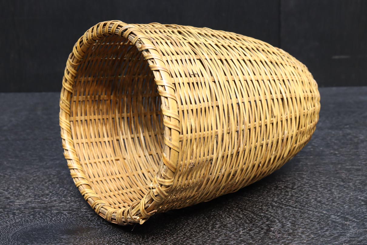 変わりデザイン！！ 開口部が広い竹編みカゴ DC4994 – 古福庵
