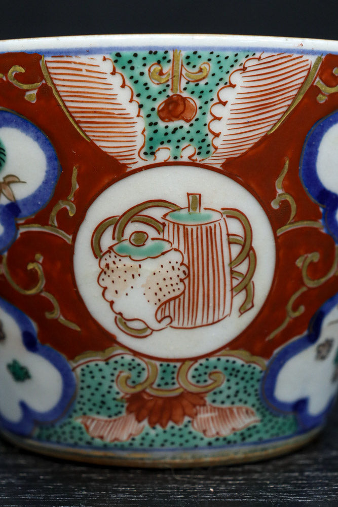 縁起物の絵柄が映える古伊万里の向付 DC7936 在庫7個 – 古福庵