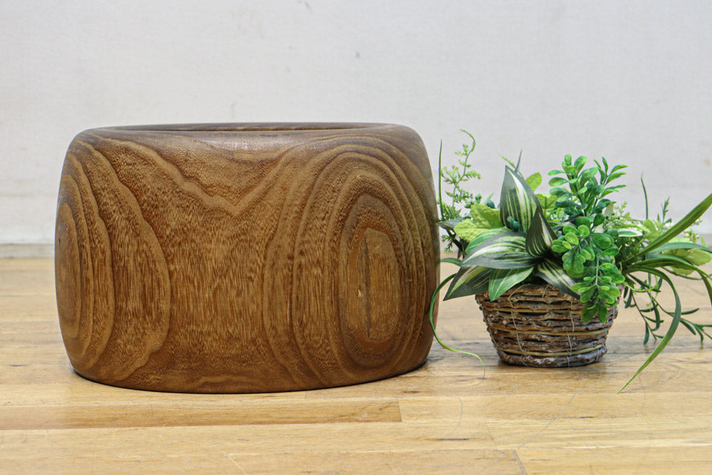 杢目が素晴らしい重厚感のある木製丸火鉢 DC8827 – 古福庵 [ KOFUKUAN