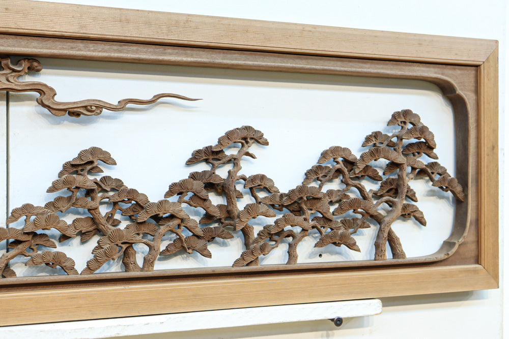 富士山と松林の風情溢れる彫刻欄間 EZ2853 2枚1組 – 古福庵 [ KOFUKUAN