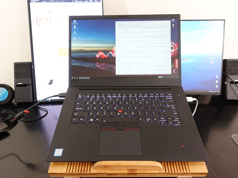 衝動買いした竹製ノートパソコンスタンド（クーラーファン付き）を