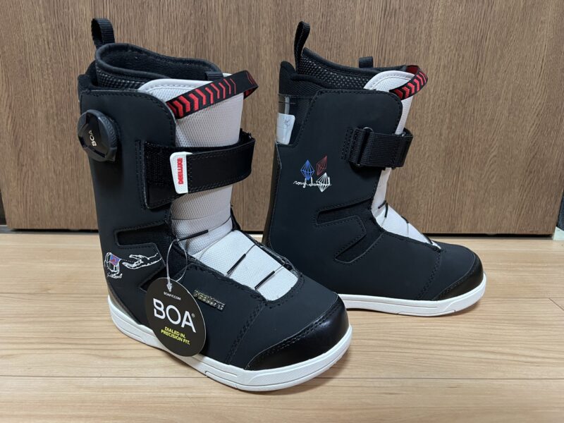 DEELUXE 子ども用スノーボードブーツ 成長期のこどもにぴったり