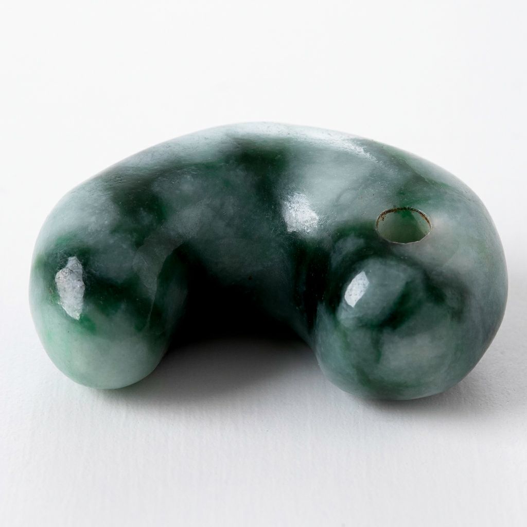 プレミアム・濃緑色・艶美麗】（プレミアム濃緑色ヒスイ）糸魚川天然