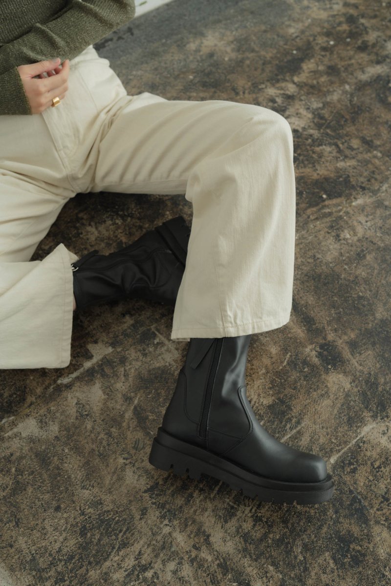 side zip ankle boots/white | KNUTH MARF