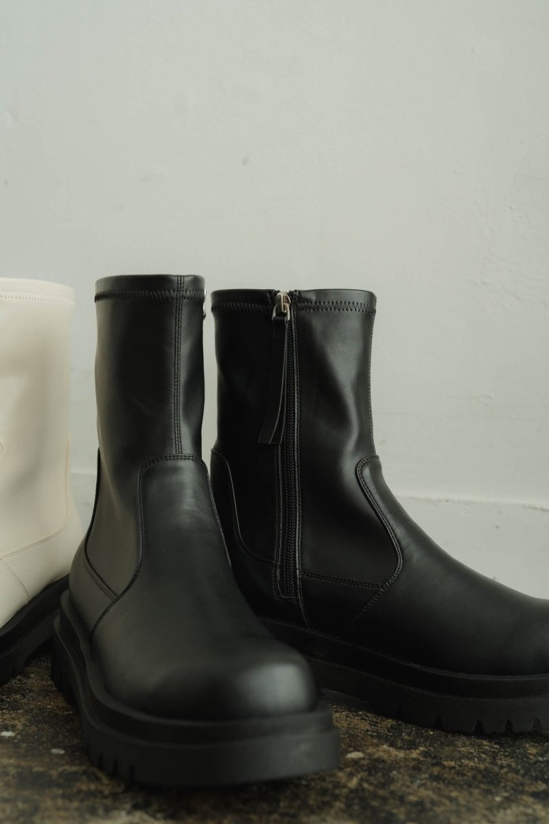 side zip ankle boots/white | KNUTH MARF