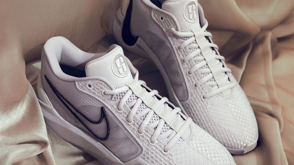 Nike unveils signature shoe for Ducks legend Sabrina Ionescu