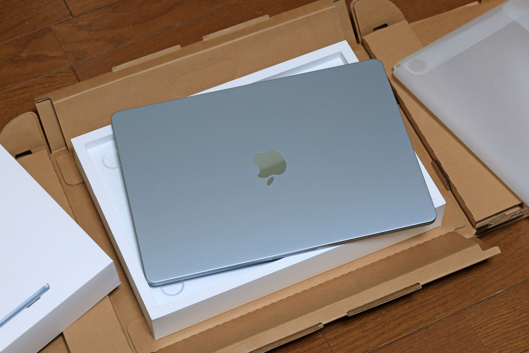 MacBook Air M4 新色スカイブルー | クマデジタル