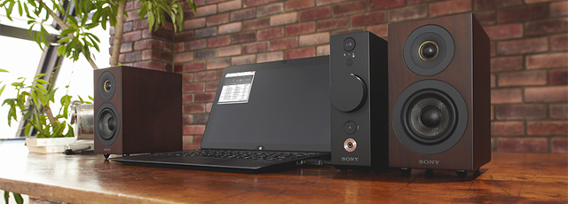 スピーカー用とヘッドホン専用アンプ基板それぞれを搭載するハイレゾ