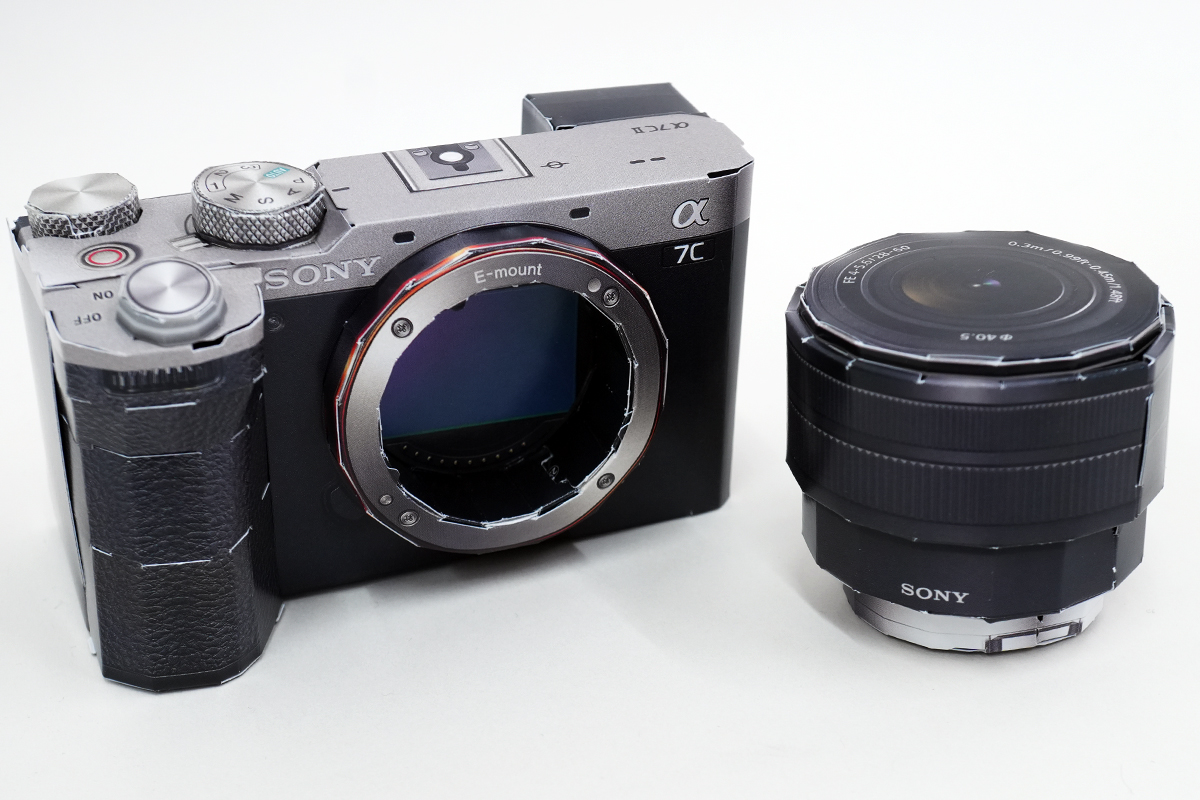 自分で組み立てる！実寸大クラフトキット α7C II」を作ってみた。本物