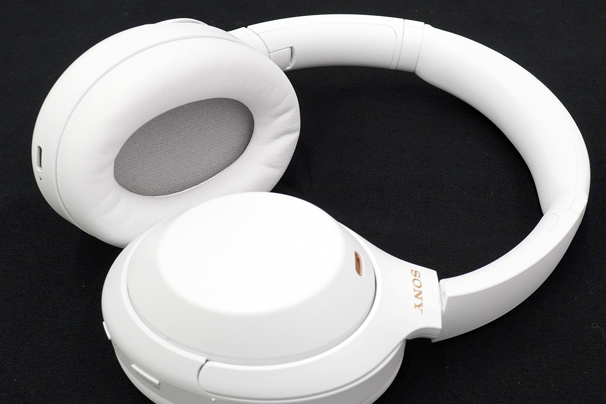 ワイヤレスノイズキャンセリングステレオヘッドセット「WH-1000XM4」の