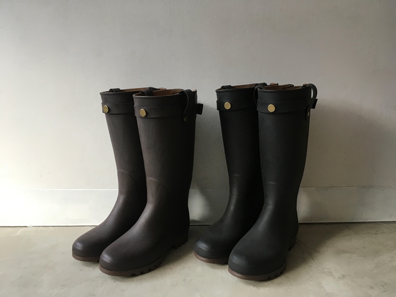 雨の日が待ち遠しくなる、こだわり製法のラバーブーツ | 暮らしと