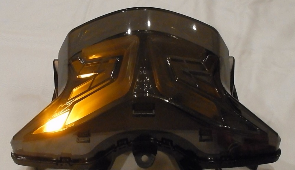 新型 PCX125/150 (JF56/KF18) カスタム スモークLEDテールランプ