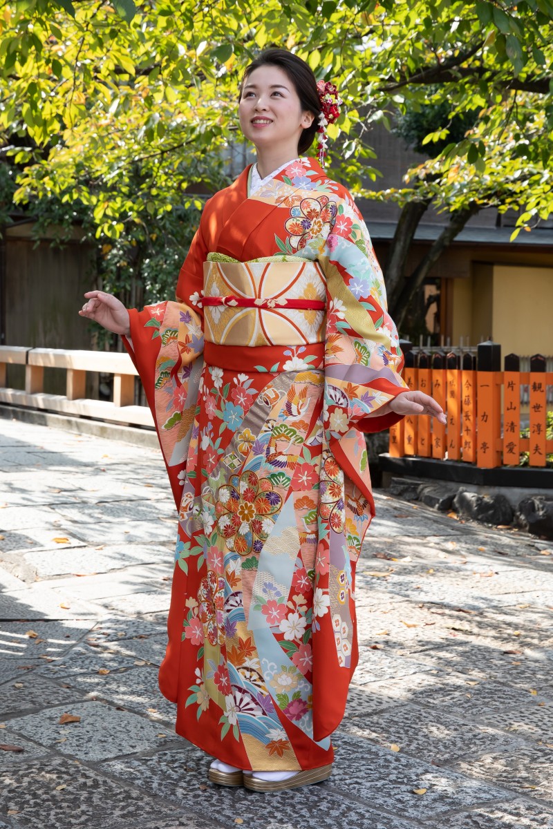 80019】菊文様に熨斗目｜成人式の高級振袖レンタルは京都逸品館へ