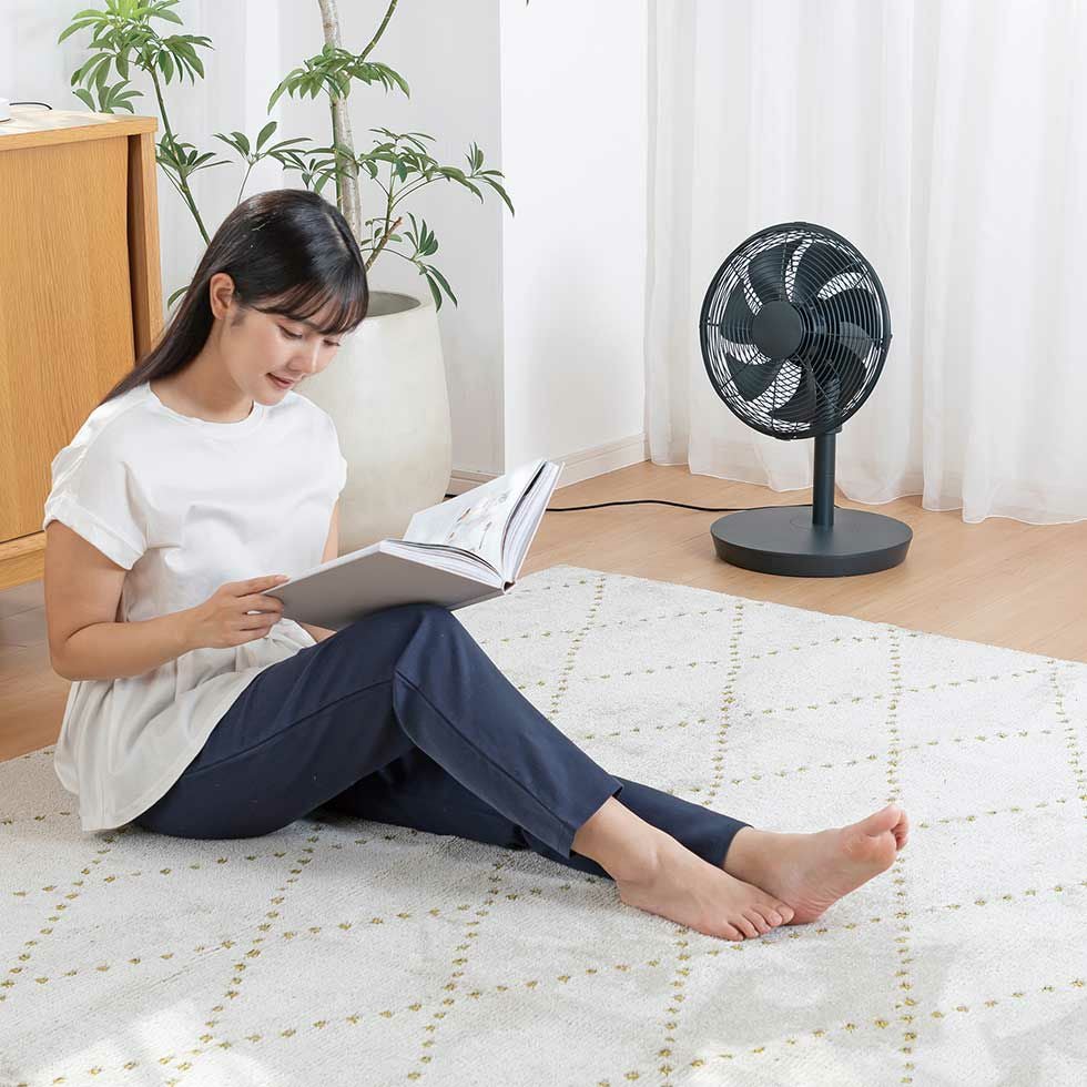 リビング扇風機DCモーターメタル調デザインKLF-3057 | コイズミ