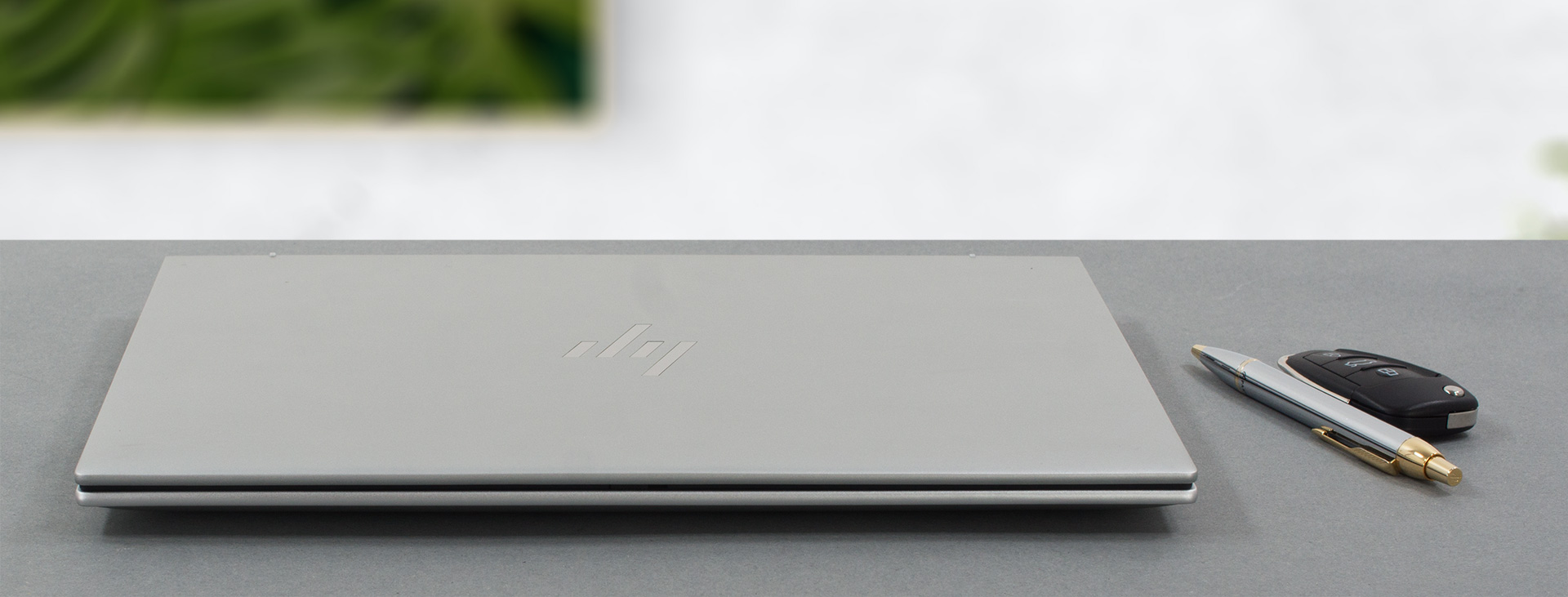 HP EliteBook 830 G9 レビュー - この小さな獣は決してあなたを失望