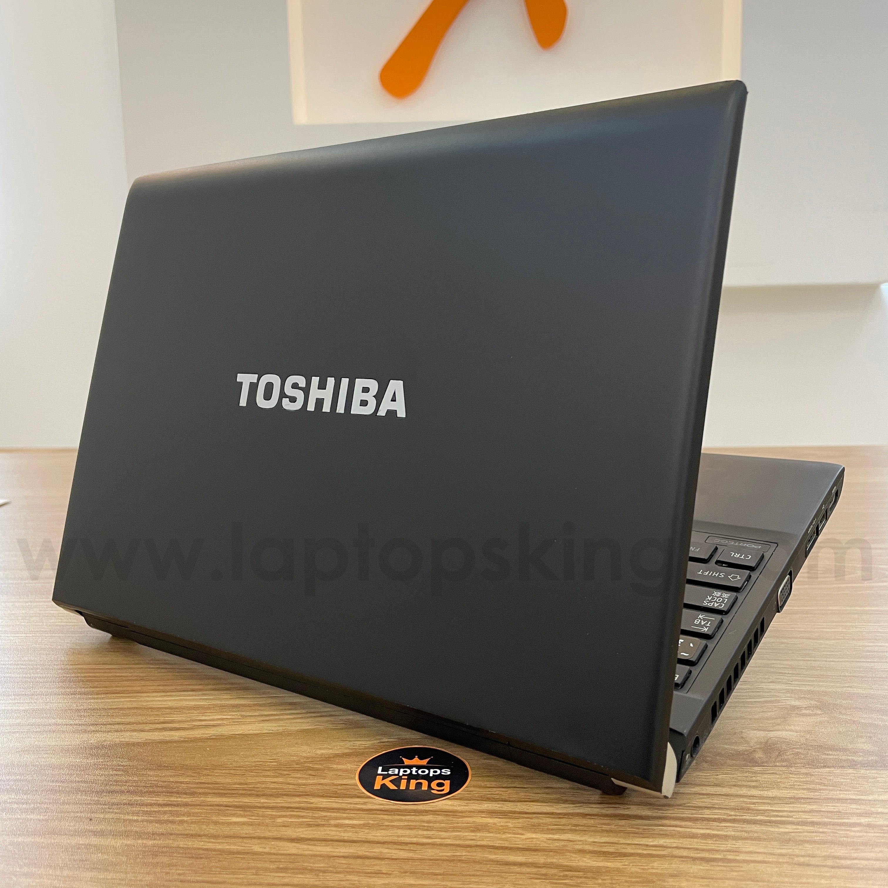 Toshiba Portege R830 Core i5 Laptop (Used Very Clean) – Laptops