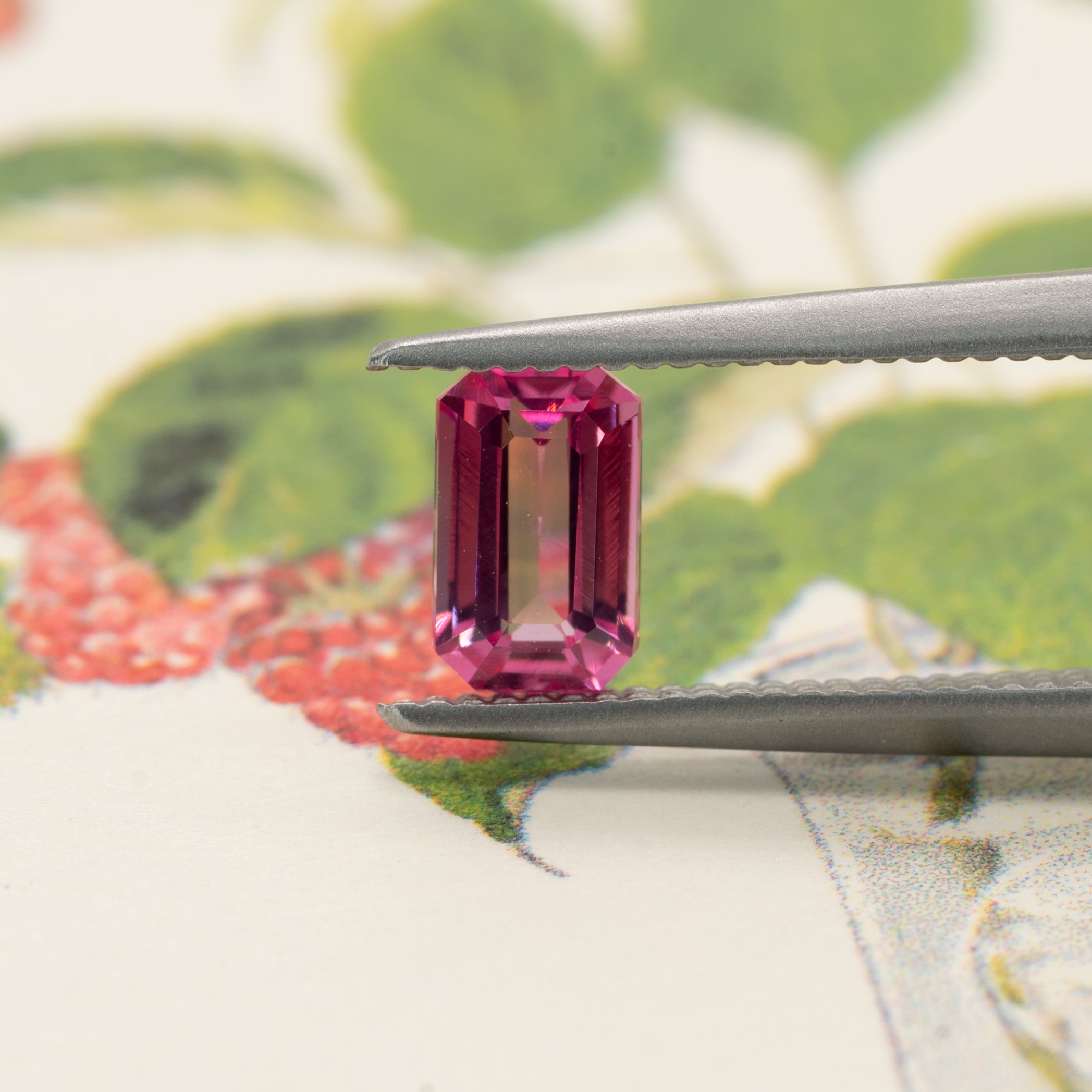 アヤナスピネル 0.33ct タンザニア・マヘンゲ産 - Lapica