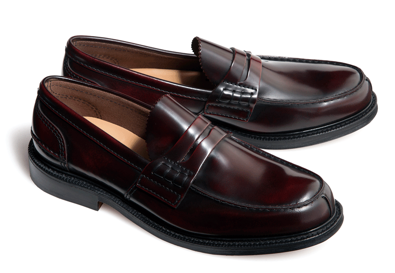 Church's（チャーチ）』スタッズや鮮やかな色でクラシックをフレッシュ