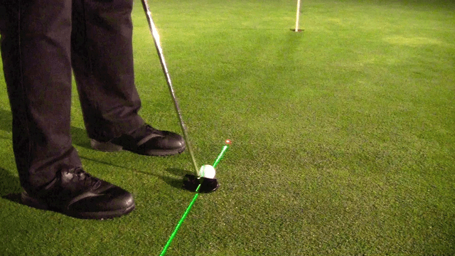 レーザーパット［Laser Putt］／レーザーがボールをカップへいざなう