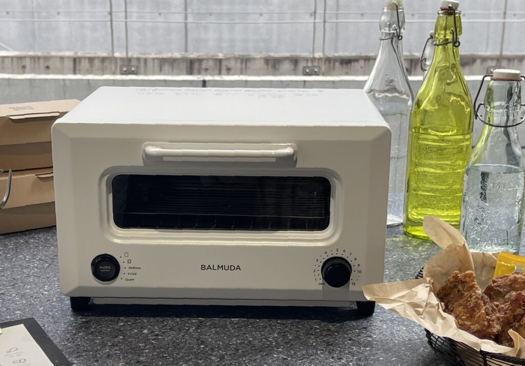 今度は「リベイカー」！ パンも揚げ物も出来立てみたいに熱々のおいし