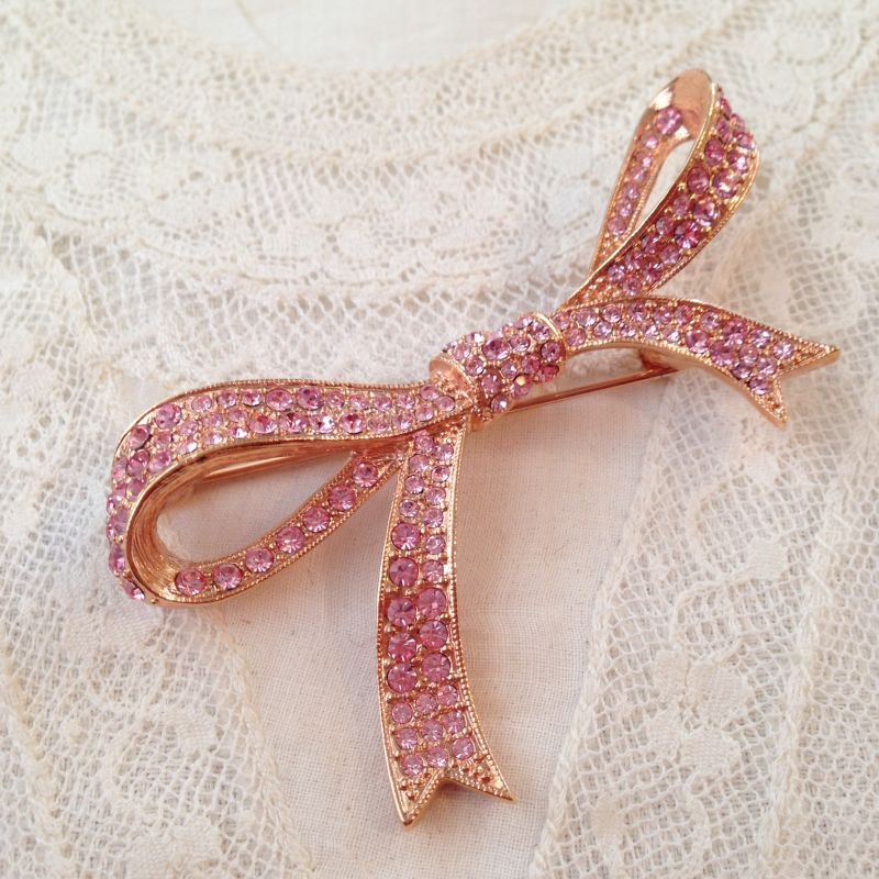 ブローチ ピンク リボン キラキラ サイン入り ©KJL sold out