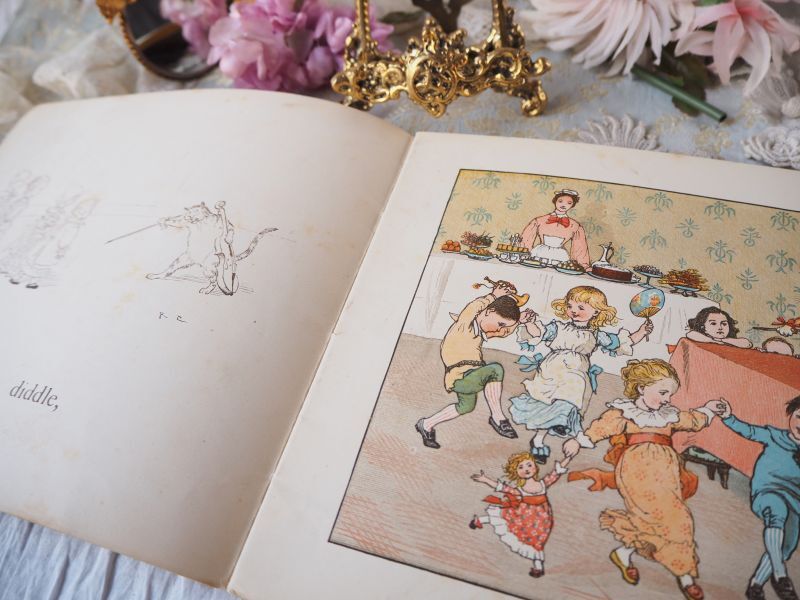 イギリスの古い絵本「HEY DIDDLE DIDDLE and BABY BUNTING」 papier