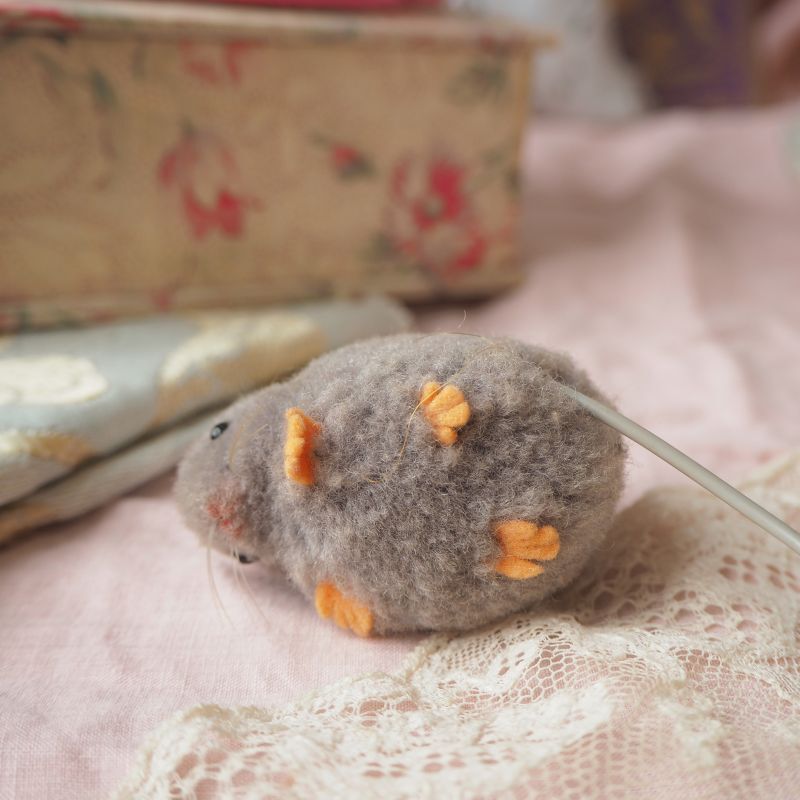 シュタイフ社製ふわふわのポンポンねずみ/白とグレー jouet・おもちゃ