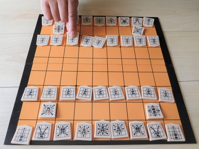 将棋の駒の動かし方やルールを覚えるための様々な方法を紹介 | レッツ