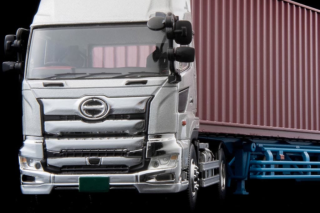 1/64ミニカーで現行プロフィア登場！トミーテックが海コントレーラを9