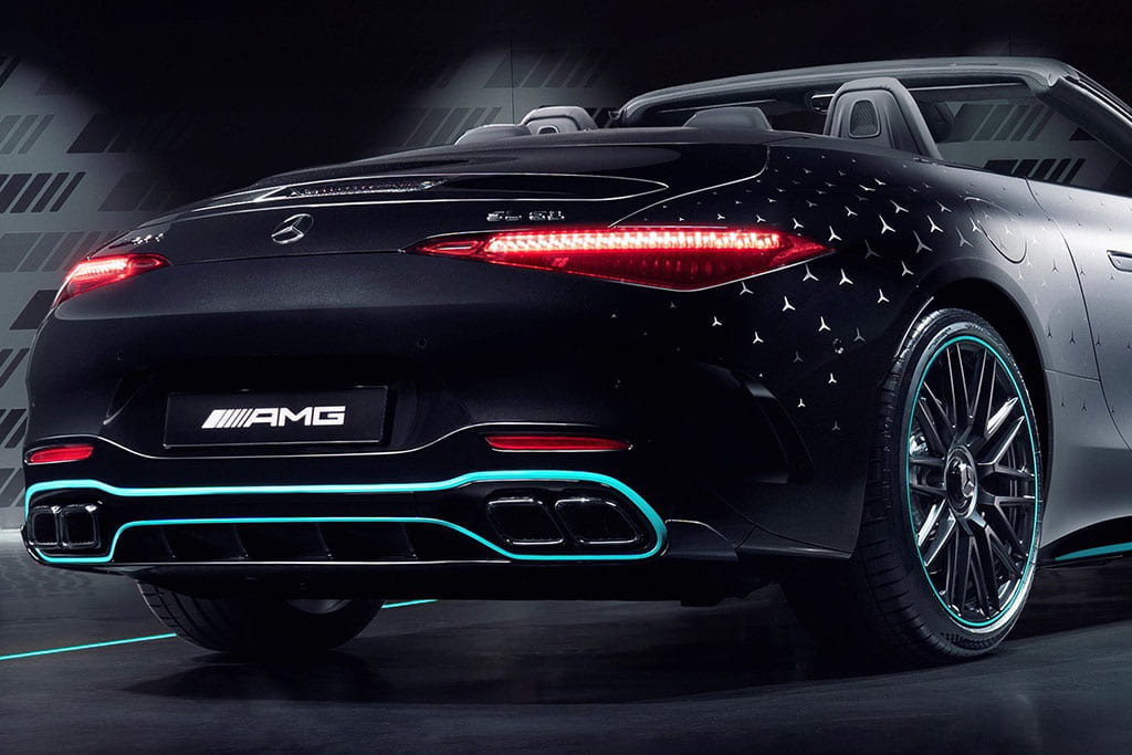 F1イメージのカラーリングが魅力！「メルセデスAMG SL 63 4MATIC+」に