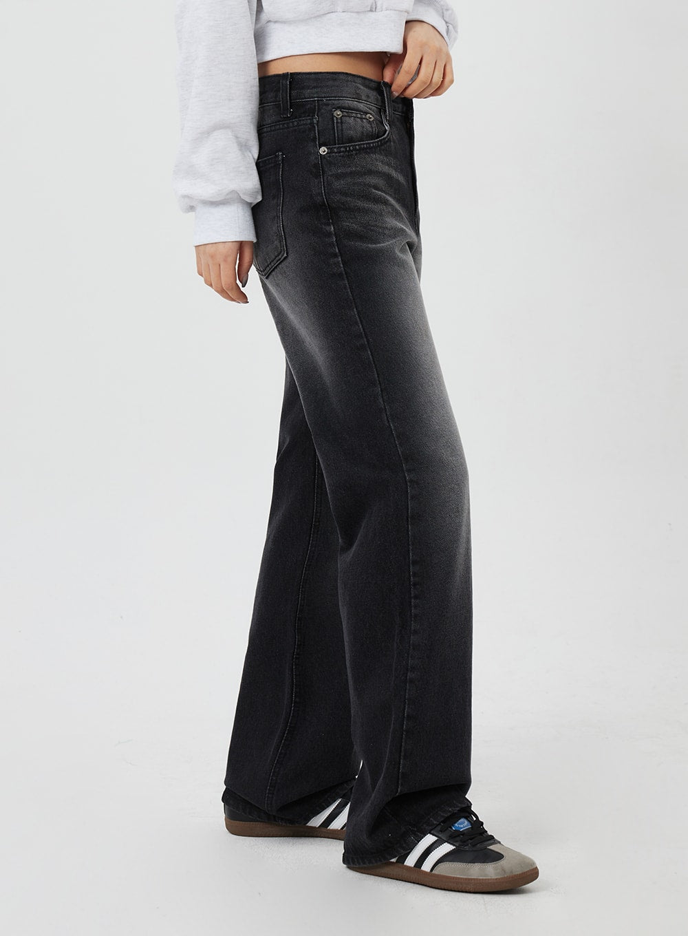 Mid-Rise Bootcut Jeans CF327 - Korean Women's Fashion | LEWKIN