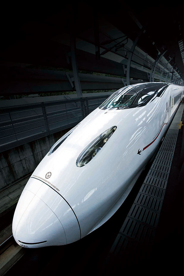 九州新幹線〈つばめ〉生みの親・水戸岡鋭治が考える足し算のデザインと
