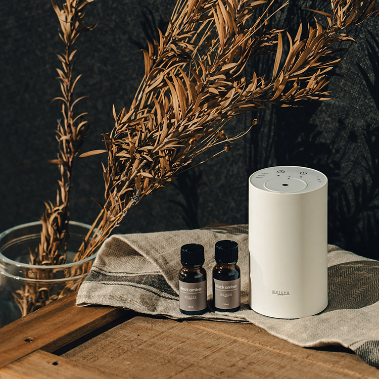 ネブライザー式 アロマディフューザーと専用オイルセット MRU-03LP