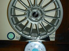 OZ SUPER TURISMO EVO 17inch 7J offset+48mm PCD100mm-5H 重量計測