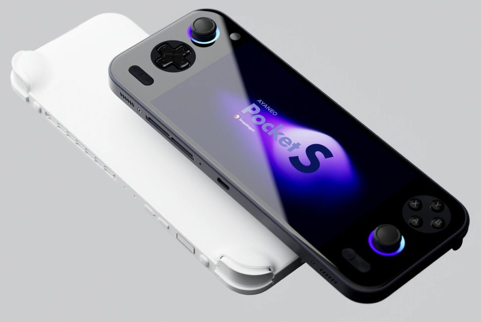 AYANEO Pocket S handheld Game Console has a 1440p display