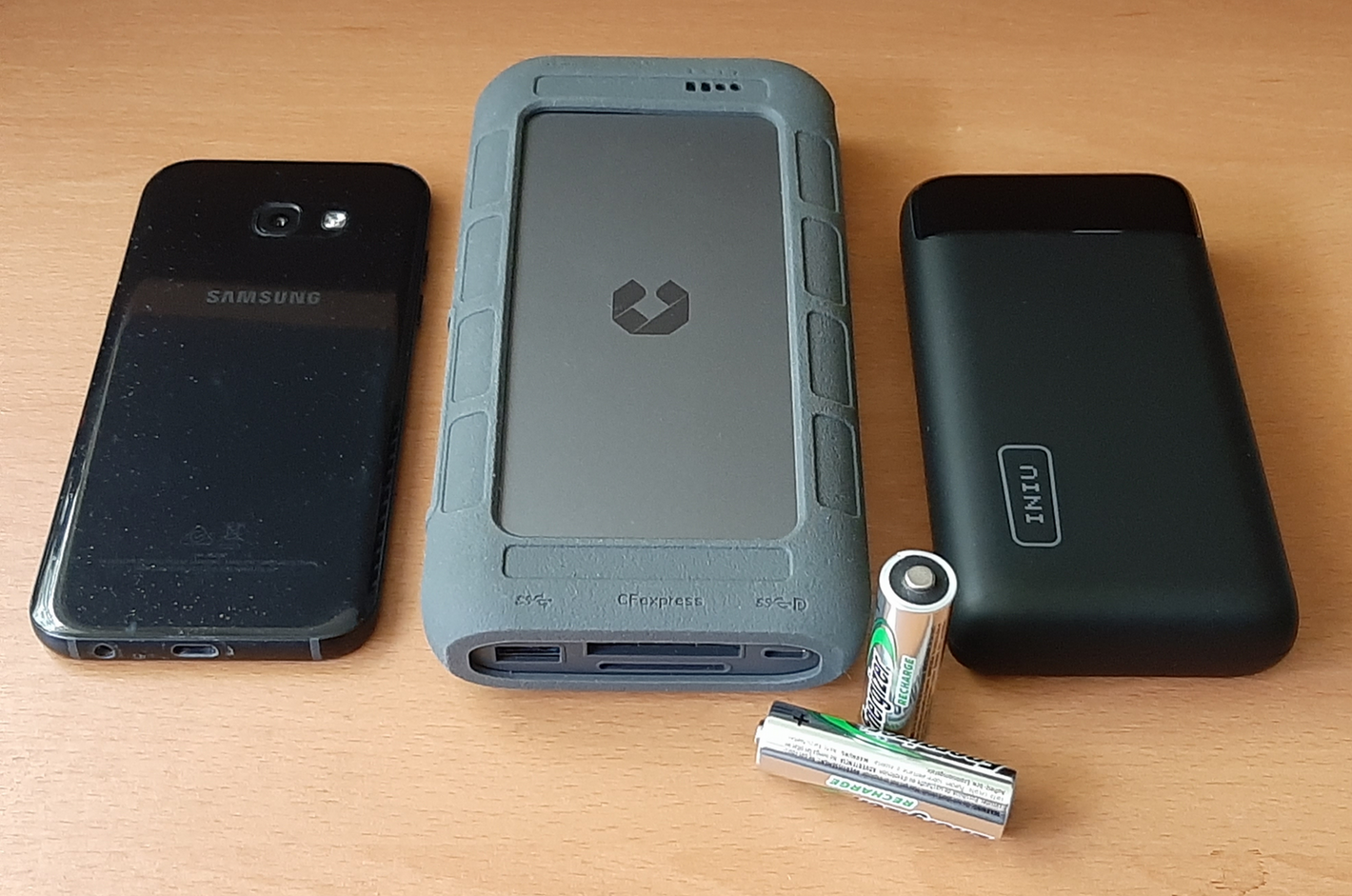 UnifyDrive UT2 Review: this portable SSD is also a pocket-sized