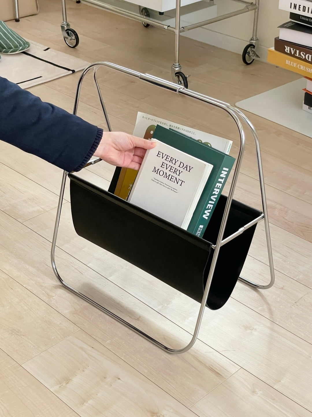 モダンマガジンラック – Little Rooms