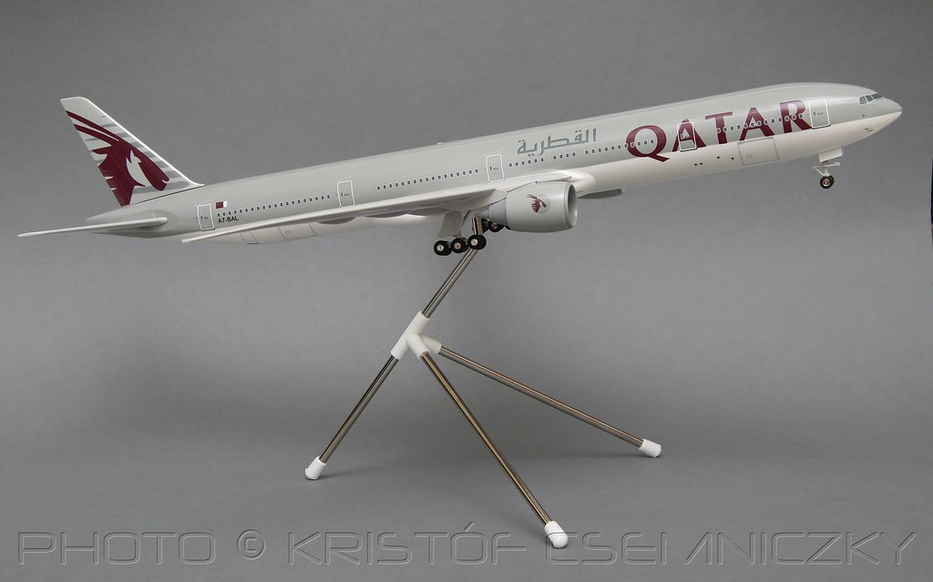 Qatar Airways B777-300ER 1:200 | Qatar Airways Boeing 777-30… | Flickr
