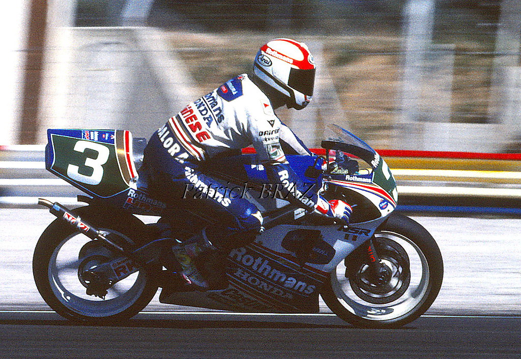 Luca Cadalora sur la Honda NSR 250 en 1991 | Lors du GP de F… | Flickr