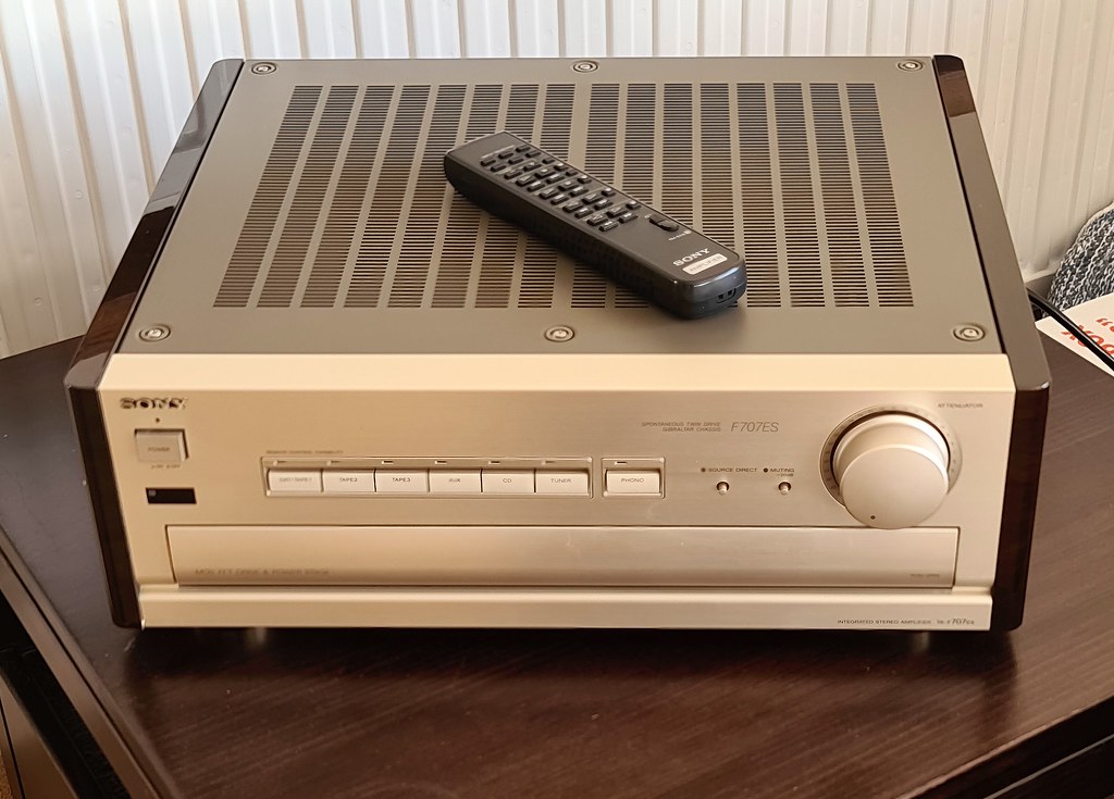 Integrated Amplifier --- Sony TA-F333esJ - Stereo Amplifiers & Pre