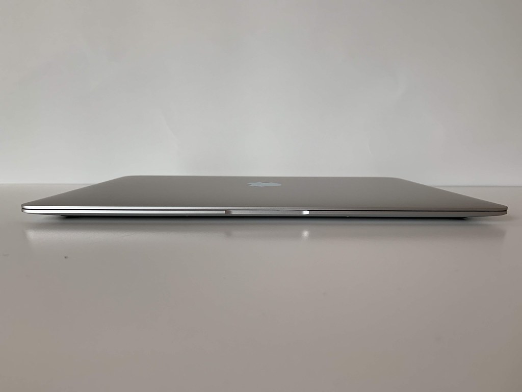 MacBook Air 2018(メモリ8G SSD128GB)を選んで良かった理由！MacBook