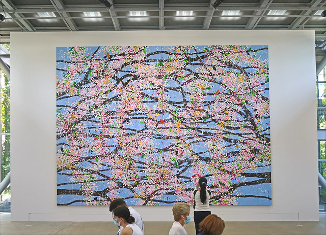 ダミアン・ハーストとはどんなアーティスト？死をテーマとする代表作や