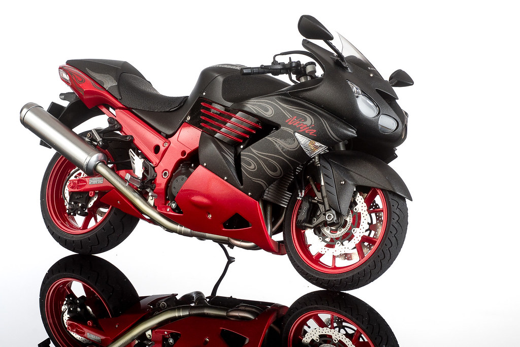 ツバイランス紹介 赤青バクオンソー ツバイランス紹介 赤青