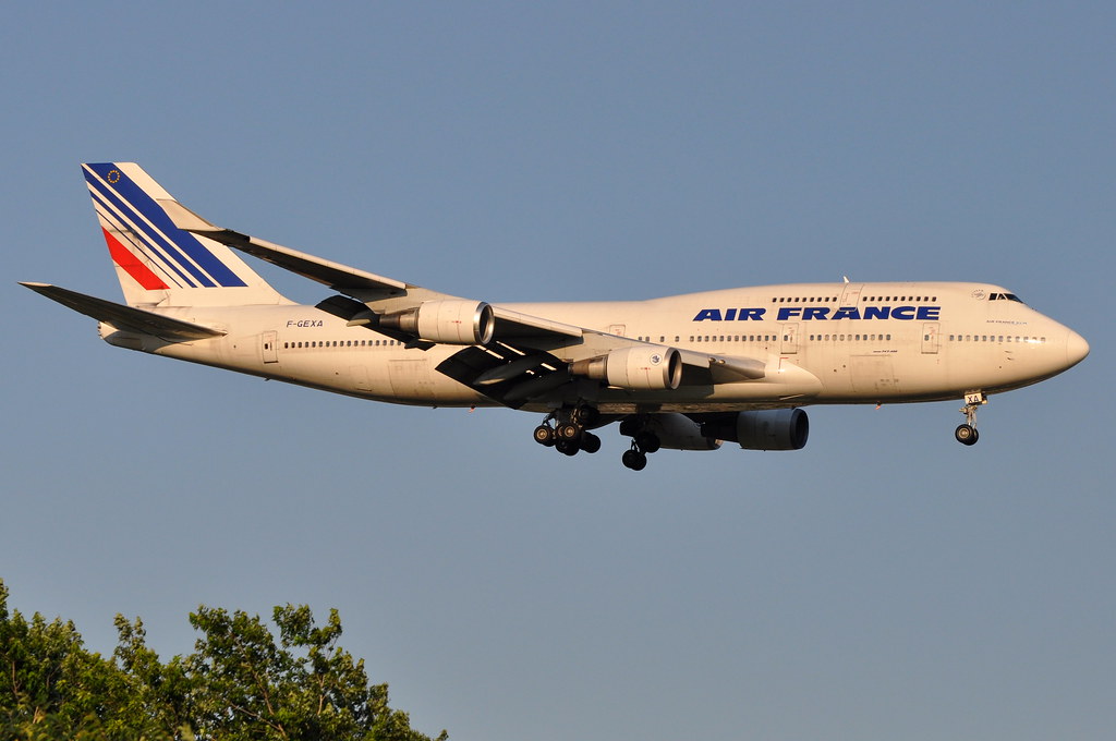航空機・ヘリコプター APOLLO 1/400 AIR FRANCE 747-400 航空機