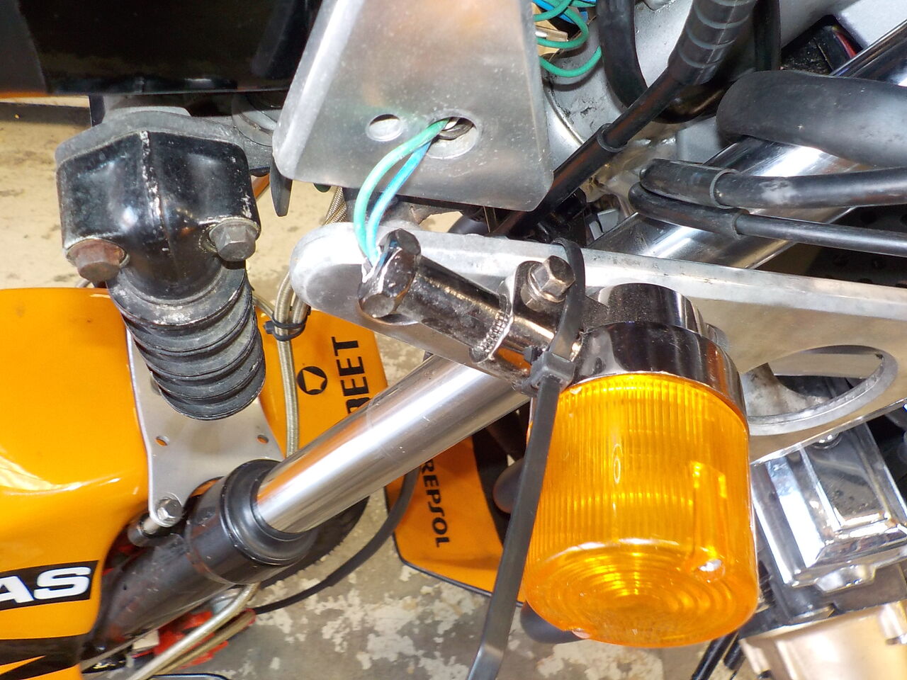 CBR400F 電装系 ウインカー 配線 修正 NC17 '84 : MC Craft