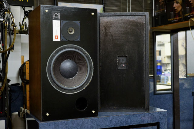 JBL L26 Decadeのエッジ交換 : 我楽音 響のCUT&TRY