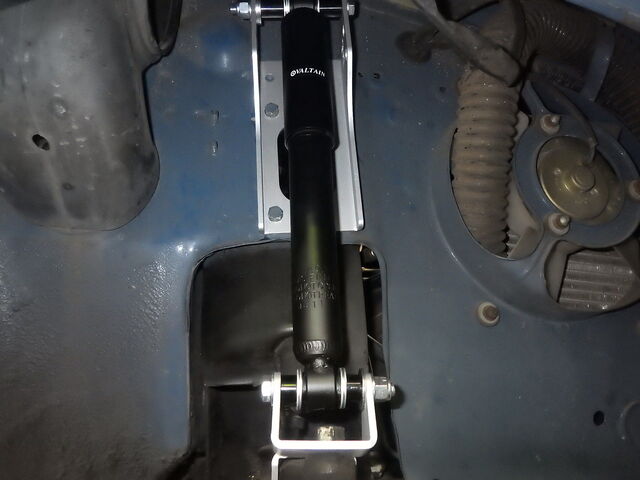 SRG様 今回はショック交換。もちろんフロントショックネガティブ