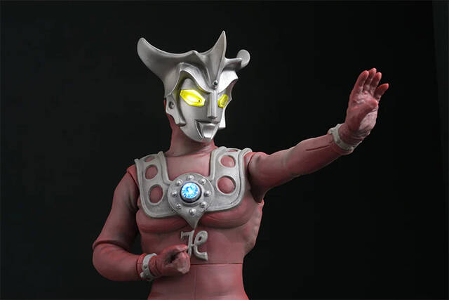 ツブラヤストアONLINE限定商品 ウルトラマンレオ&アストラ 劇中